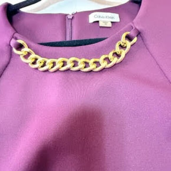 Calvin Klein Sheath Dress Plum Gold Chain Neckline Size 10 | Sleeveless Workwear - Picture 4 of 7